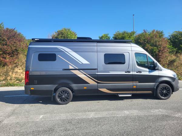 Slika projekta: MB Sprinter L3H2 z napredno modularno zasnovo